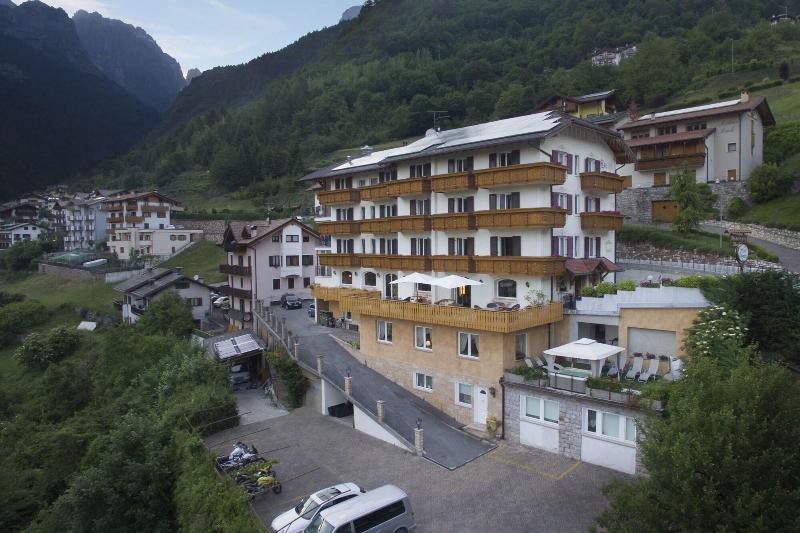 Hotel Olympia مولفينو المظهر الخارجي الصورة