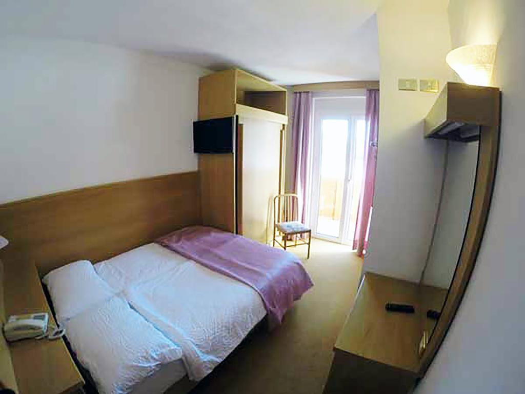 Hotel Olympia مولفينو المظهر الخارجي الصورة
