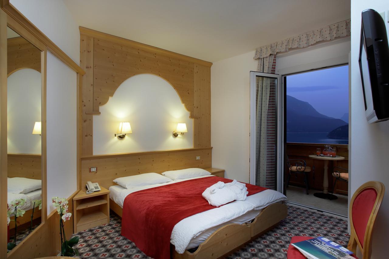 Hotel Olympia مولفينو المظهر الخارجي الصورة